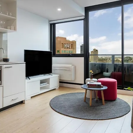 Oaks Melbourne Southbank Suites-2